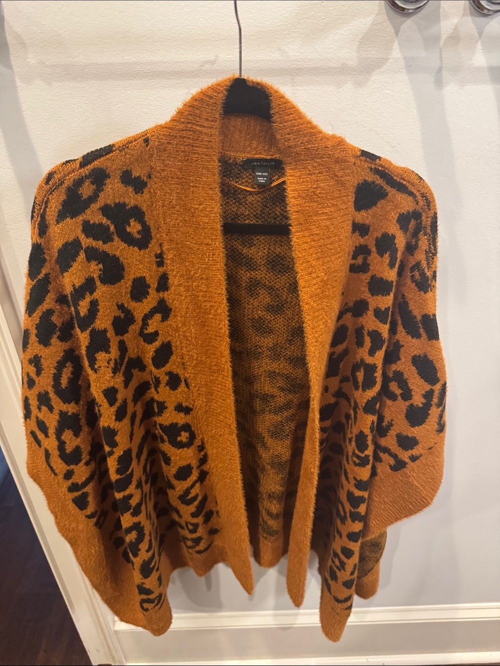 Ann TaylorLeopard Print Shawl - Rust/Black